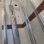 Double Private Bathroom Bocconi Prada Ied Πανσιόν 3*